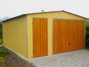Plechová garáž 4,5×6 m –  písková/ zlatý dub "ADAM 5"
