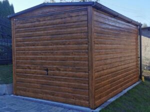 Plechová garáž 3×4 m – zlatý dub/výklopná vrata "DAN"