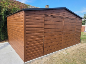 Plechová garáž 5×6 m – Zlatý dub světlý "XENIE"