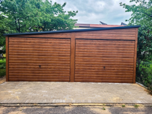Plechová garáž 6x6m – Zlatý dub/ spád do leva "BLEKOTA"